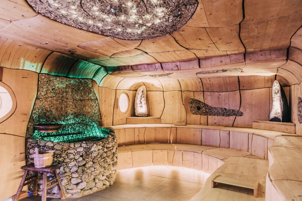 Hand-carved and sustainably operated sauna at the Hotel Klosterbräu Seefeld