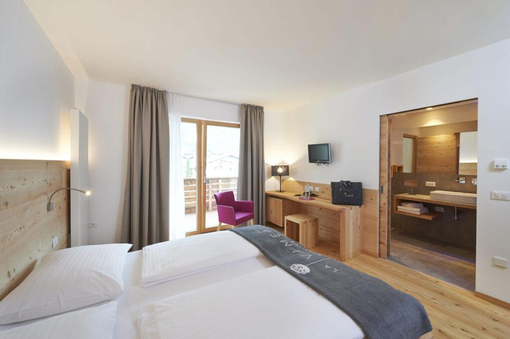 LA VIMEA, room