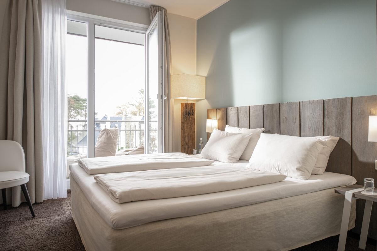 Why are hotel sheets always white?